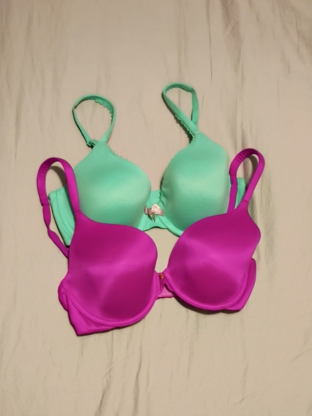 2 Victoria's Secret Mint and Magenta  Bras Padded